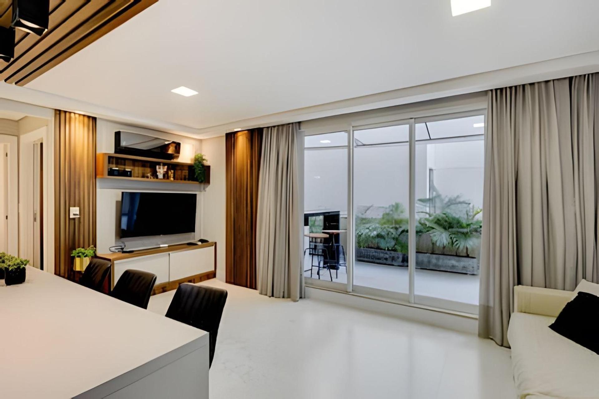 Apto 2q E Terraco C/ Churrasqueira +1 Vaga Balneario Camboriu