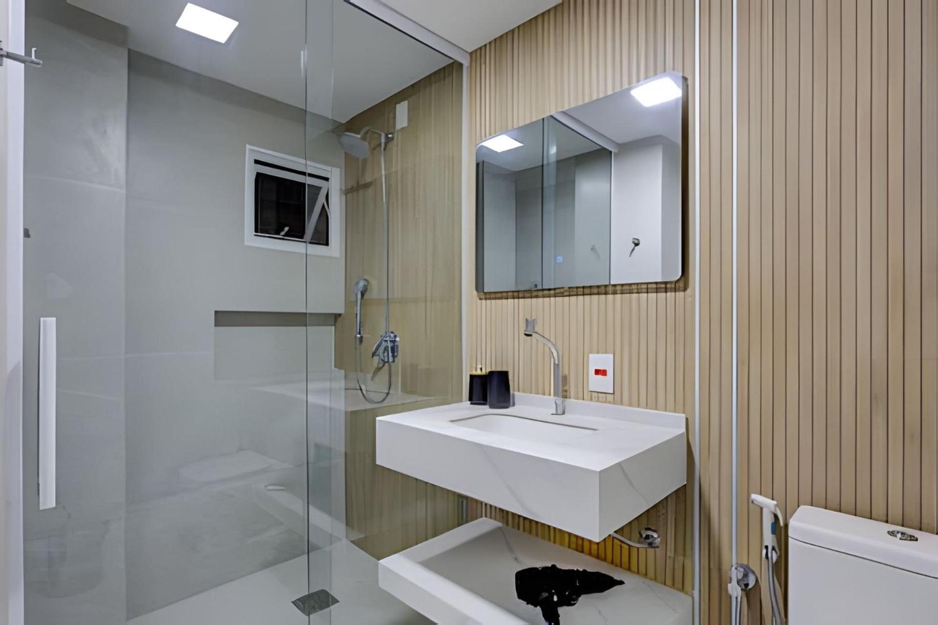 Apto 2q E Terraco C/ Churrasqueira +1 Vaga * Balneario Camboriu